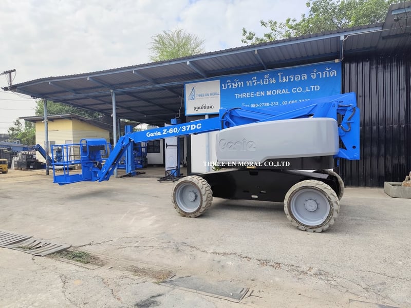 รถกระเช้า Boom Lift Genie Z60-37DC