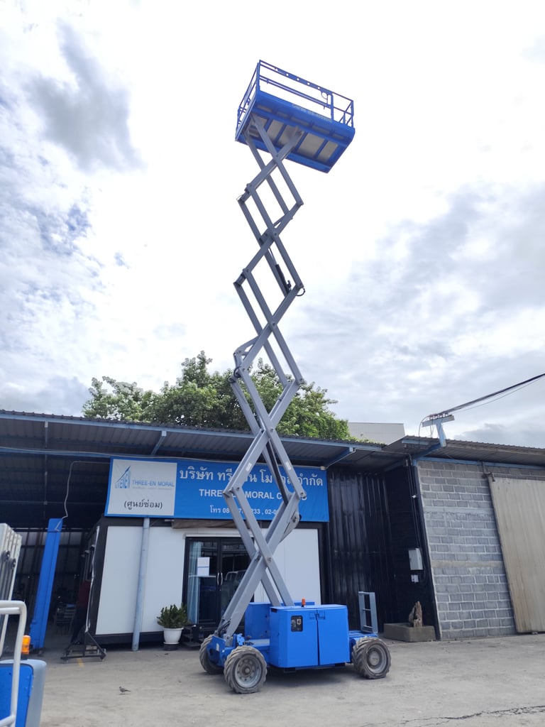รถกระเช้า Scissor Lift Genie GS4069DC  รถกระเช้า Scissor Lift Genie GS4069DC