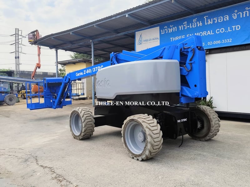รถกระเช้า Boom Lift Genie Z60-37DC