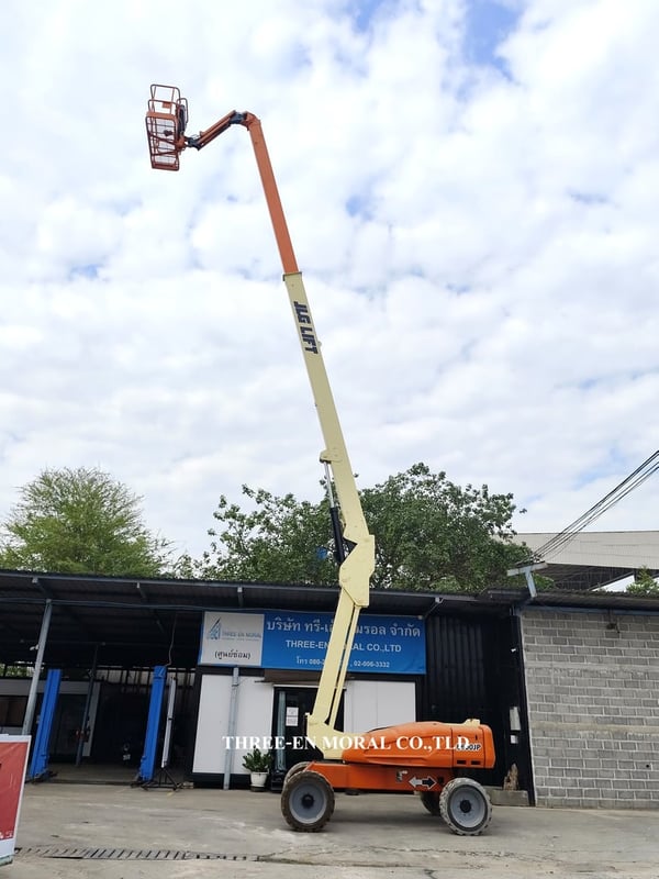 รถกระเช้า Boom Lift JLG E600JP