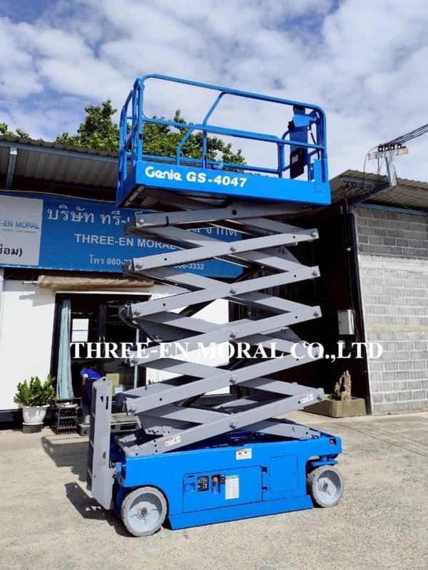 รถกระเช้า Scissor Lift Genie GS-4047 รถกระเช้า Scissor Lift Genie GS-4047