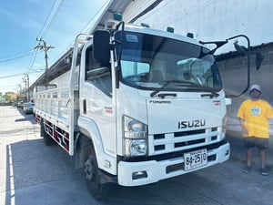 ISUZU FRR 190แรงม้า รถบรรทุก 6ล้อ กระบะเหล็ก ปี2018 เลขไมล์ 82,830 กม. ISUZU FRR 190แรงม้า รถบรรทุก 6ล้อ กระบะเหล็ก ปี2018 เลขไมล์ 82,830 กม.