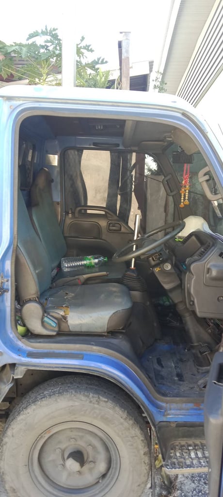 ขาย ISUZU NKR 100แรงม้า ขาย ISUZU NKR 100แรงม้า