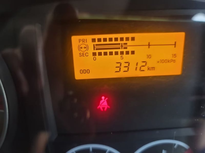 ISUZU FTR 240แรงม้า รถบรรทุก 6ล้อ รถหัวลากติดเครน เลขไมล์ 3,312 กม.