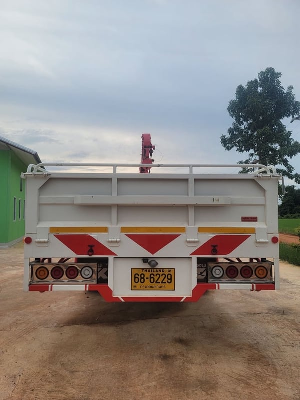 ISUZU FTR 240แรงม้า รถบรรทุก 6ล้อ รถหัวลากติดเครน เลขไมล์ 3,312 กม.