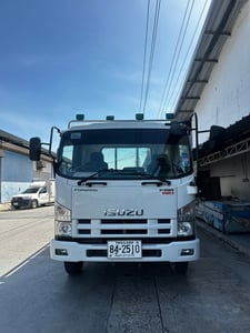 ISUZU FRR 190แรงม้า รถบรรทุก 6ล้อ กระบะเหล็ก ปี2018 เลขไมล์ 82,830 กม. ISUZU FRR 190แรงม้า รถบรรทุก 6ล้อ กระบะเหล็ก ปี2018 เลขไมล์ 82,830 กม.