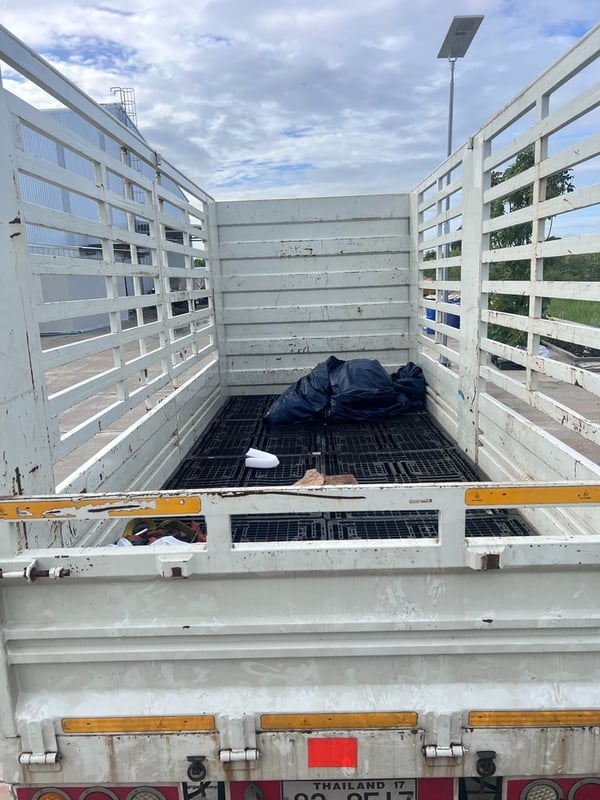 ขายด่วน รถบรรทุกอีซูซุ NPR พร้อมคอกเหล็ก ขายด่วน รถบรรทุกอีซูซุ NPR พร้อมคอกเหล็ก