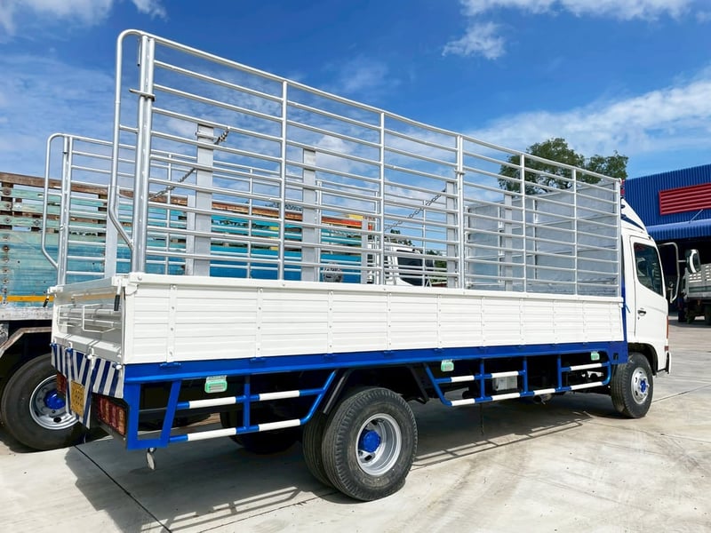 6 ล้อคอก HINO FC4J 144 แรง ปี 48
ยาว 5.5 x 2.4 m เครื่องเดิม 6 ล้อคอก HINO FC4J 144 แรง ปี 48
ยาว 5.5 x 2.4 m เครื่องเดิม