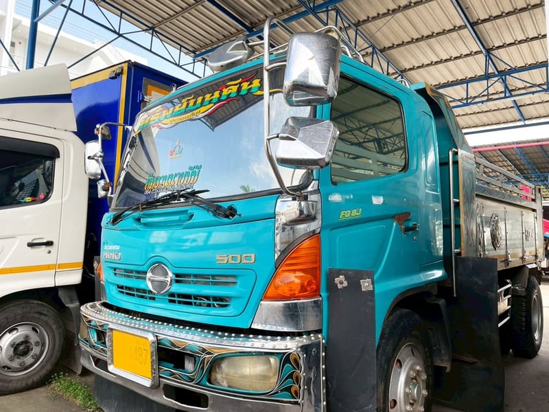 6 ล้อ  ฟ้าเบิกทรัพย์  HINO FG8J 212 แรง ปี 57
