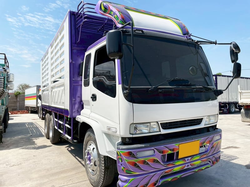 10 ล้อ คอกสูง ISUZU FVM 195 แรง ปี 43 6 x 2.5 x 2 m