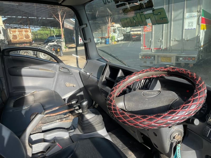 6 ล้อ ISUZU NPR75 150 แรง ปี 54 ยาว 3.9 x2.1 cm