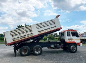 MITSUBISHI FN527 220 แรง ปี 37