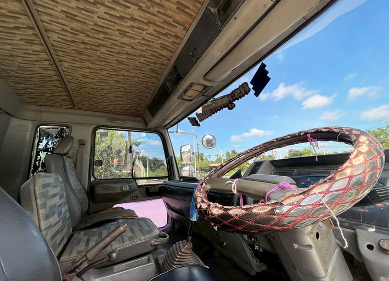 สิบล้อดั้ม  HINO FM3H 195 แรง ปี 39