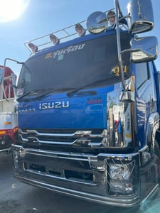 6 ล้อ ดั้ม  น้ำเงินนำทรัพย์ ISUZU FTR 240 แรง ปี 58 ยาว 3.8 x 2.2 m 