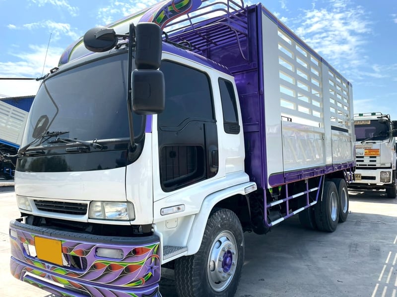 10 ล้อ คอกสูง ISUZU FVM 195 แรง ปี 43 6 x 2.5 x 2 m