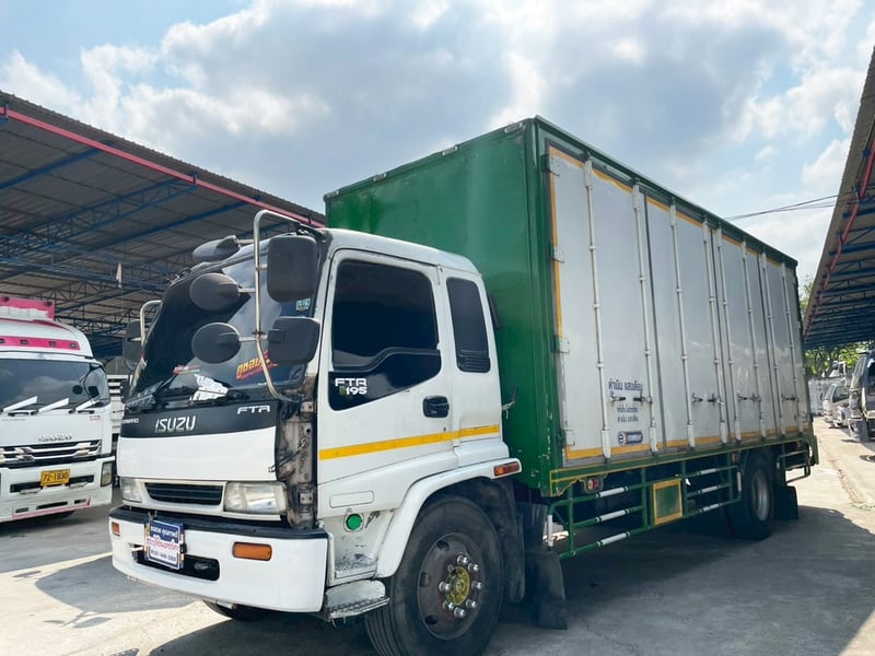 6 ล้อ ตู้บรรทุกเขียว 10 บาน  ISUZU FTR 195 แรง ปี 40
