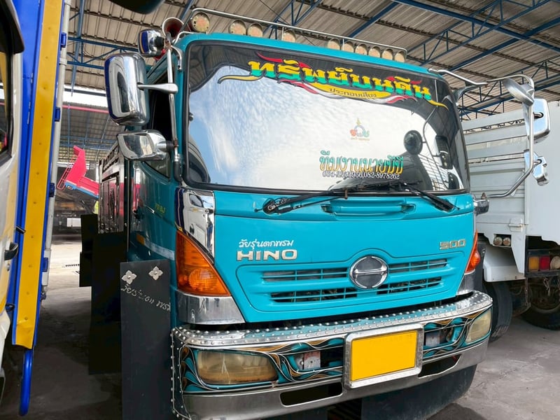 6 ล้อ  ฟ้าเบิกทรัพย์  HINO FG8J 212 แรง ปี 57