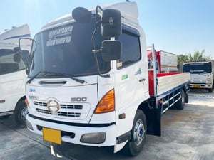 6 ล้อ บรรทุก พื้นเรียบ  
HINO FC4J  144 แรง ปี 49