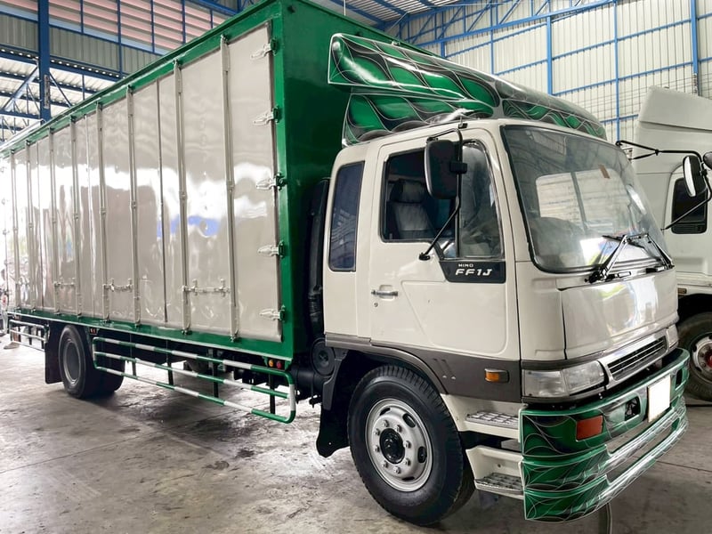 6 ล้อ ตู้บรรทุกเขียว 10 บาน HINO FF1J 210 แรง ปี 43