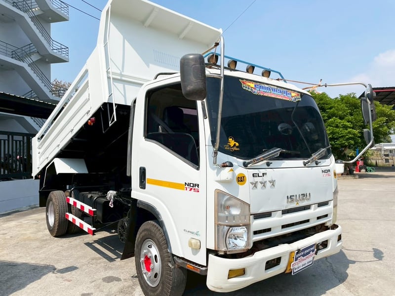 6 ล้อดั้ม ขาวรับทรัพย์ ISUZU NQR 175 แรง ปี 57 6 ล้อดั้ม ขาวรับทรัพย์ ISUZU NQR 175 แรง ปี 57