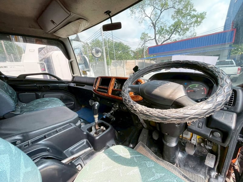 6 ล้อดั้ม เทา HINO FG8J 212 แรง ปี 58