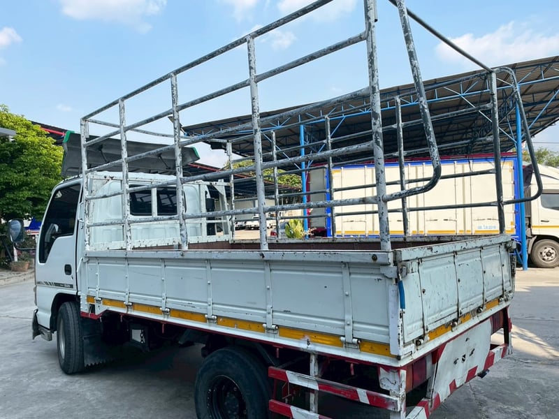 รถบรรทุก 4 ล้อ คอกสูง ISUZU NKR 100 แรง ปี 48