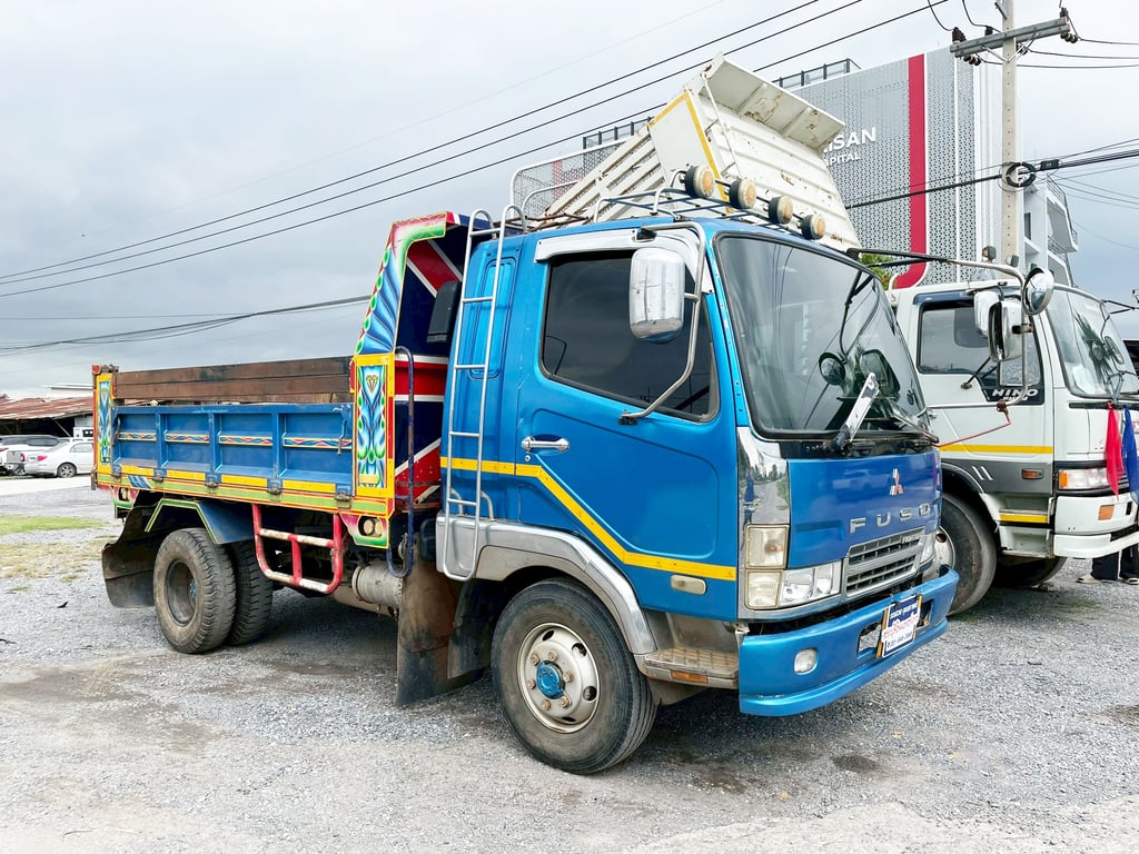 MITSUBISHI FUSO FK 206 แรงม้า รถบรรทุก 6 ล้อ ดั้มพ์ ปี 2563