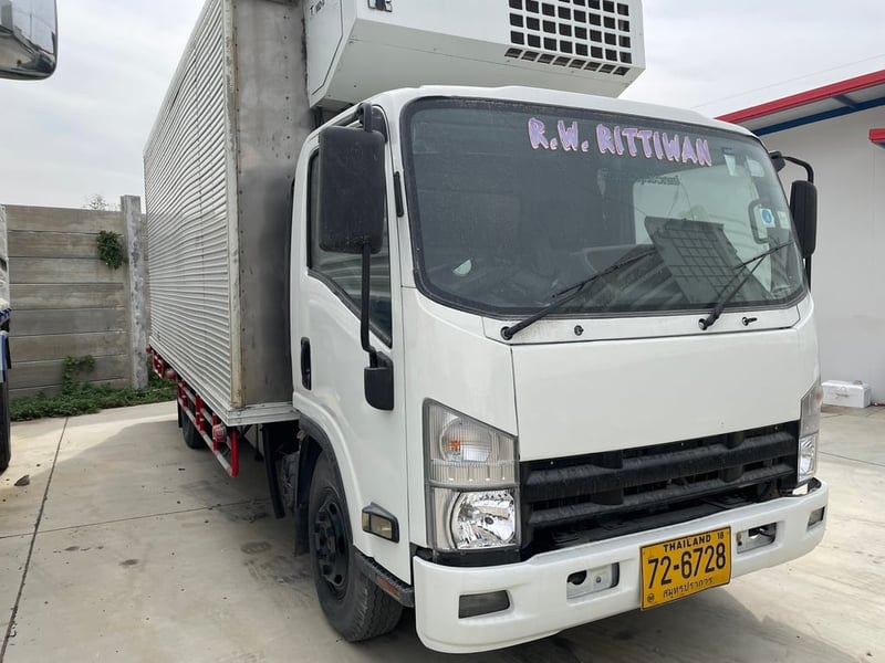 ISUZU NQR 6 ล้อ ตู้ทำความเย็น  เครื่อง 175 แรง  ปี 53