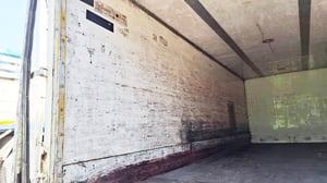 ตู้เปิดท้าย 2 บาน ยาว 7.6 x 2.6 x2.5 m. ตู้เปิดท้าย 2 บาน ยาว 7.6 x 2.6 x2.5 m.