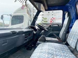 6 ล้อ ดั้ม น้ำเงิน ISUZU NPR 130 แรง ปี 44 ยาว 4.4 x 2.1 m 