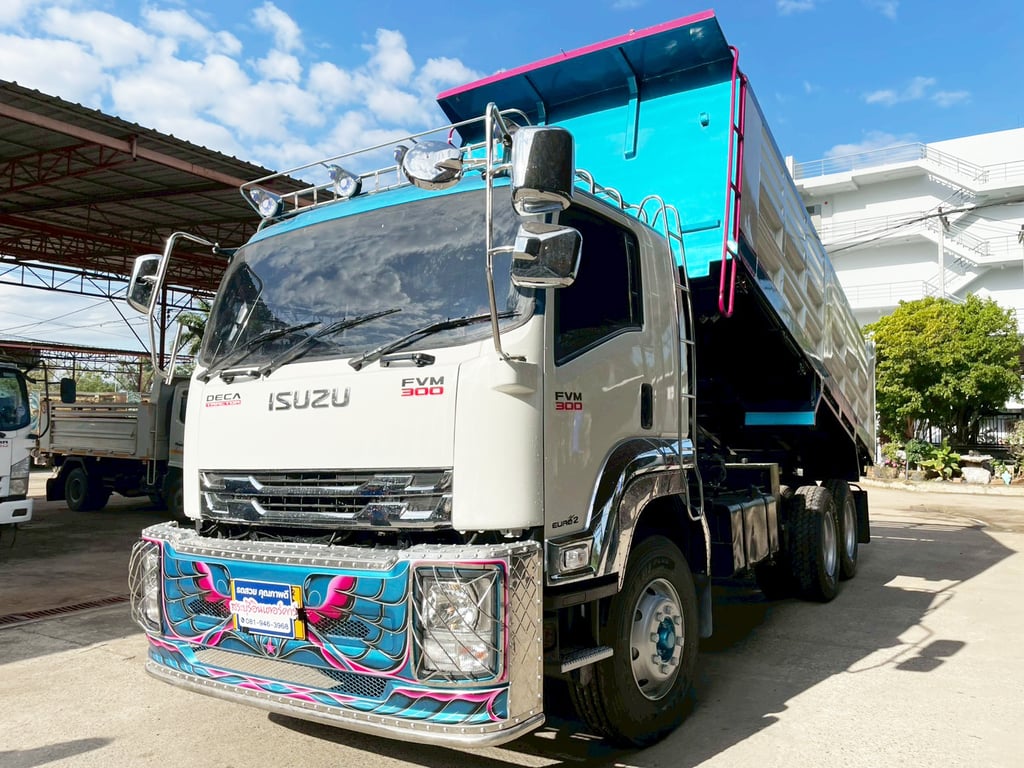 10 ล้อ ดั้ม ISUZU FVZ 300 แรง ปี 54 เกียร์เดิม พร้อมใช้งาน 10 ล้อ ดั้ม ISUZU FVZ 300 แรง ปี 54 เกียร์เดิม พร้อมใช้งาน