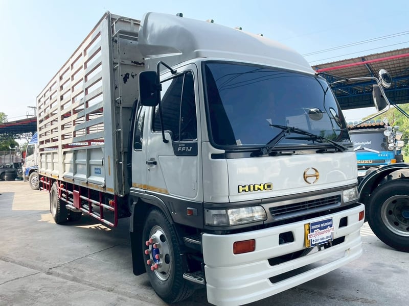 รถบรรทุก 6 ล้อล่อง HINO FF1J 212 แรง ปี 45 รถบรรทุก 6 ล้อล่อง HINO FF1J 212 แรง ปี 45