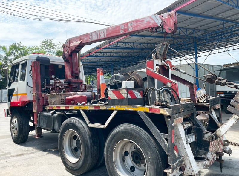 รถบรรทุก 10 ล้อ เฉพาะกิจ รถยก  MITSUBISHI FN527 220 แรง ปี 45