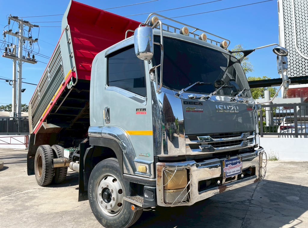 6 ล้อ ดั้ม  ISUZU FTR 240 แรง ปี 56