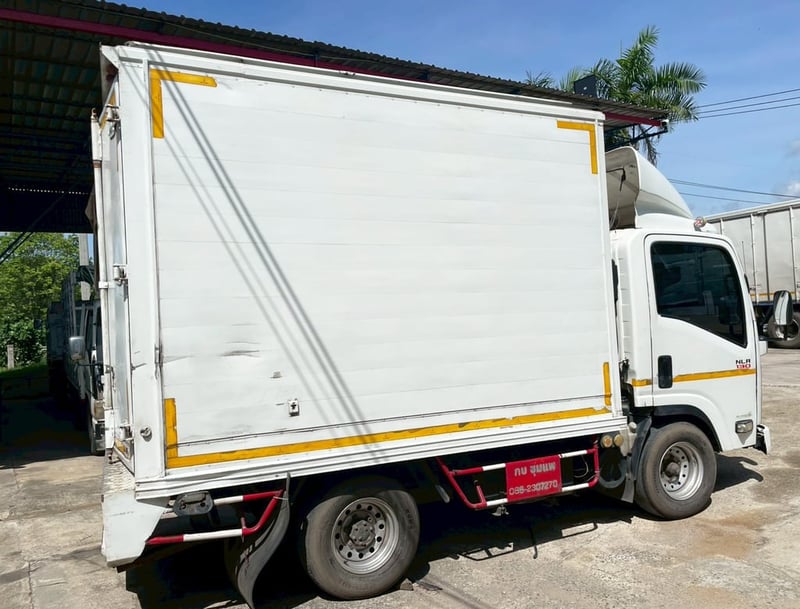 4 ล้อ ตู้บรรทุก ISUZU NLR 130 แรง ปี 56 4 ล้อ ตู้บรรทุก ISUZU NLR 130 แรง ปี 56
