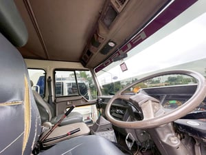 MITSHUBISHI FN527 220 แรง ปี 37