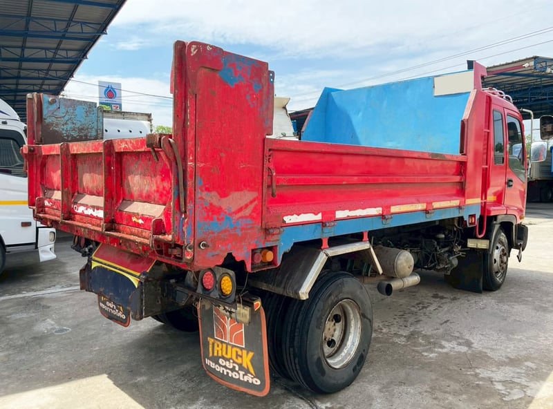 6 ล้อ แดง แรงฤทธิ์  ISUZU FSR 195 แรง ปี 54