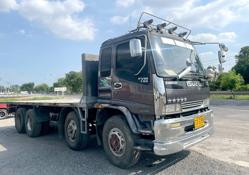 ISUZU FVM 195 แรง ปี 47 รถบรรทุก 12 ล้อ กระบะพื้นเรียบ