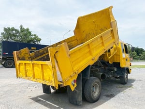 6 ล้อ ดั้ม เหลืองเรืองทรัพย์ ISUZU FRR 195 แรง ปี 48 6 ล้อ ดั้ม เหลืองเรืองทรัพย์ ISUZU FRR 195 แรง ปี 48