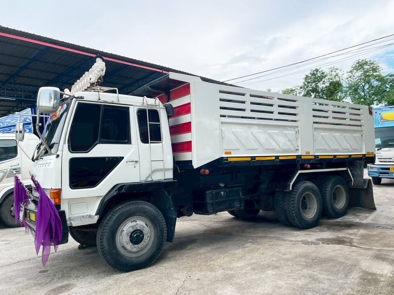 รถบรรทุก 10 ล้อดั้ม MITSHUBISHI FN527 220 แรง ปี 45 รถบรรทุก 10 ล้อดั้ม MITSHUBISHI FN527 220 แรง ปี 45