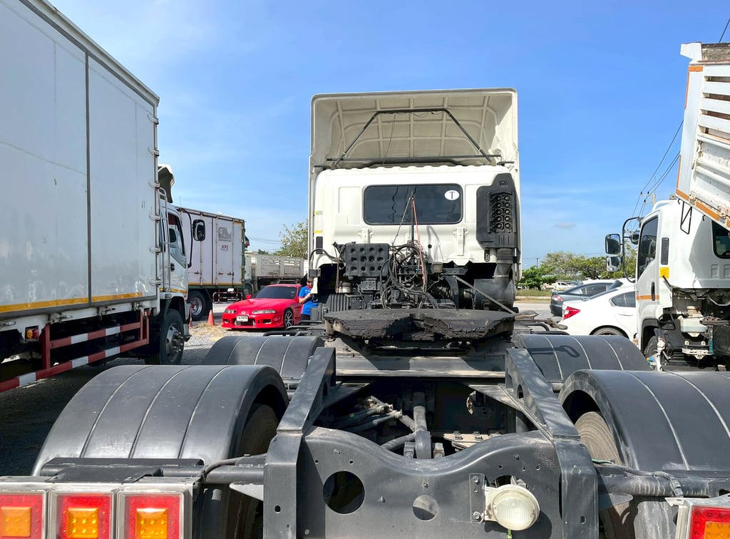 หัวลาก 10 ล้อ HINO FM1A 344 แรง ปี 57