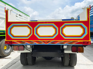 ISUZU NQR 175 แรงม้า รถบรรทุก 6ล้อ ดั้มพ์ ปี 2554