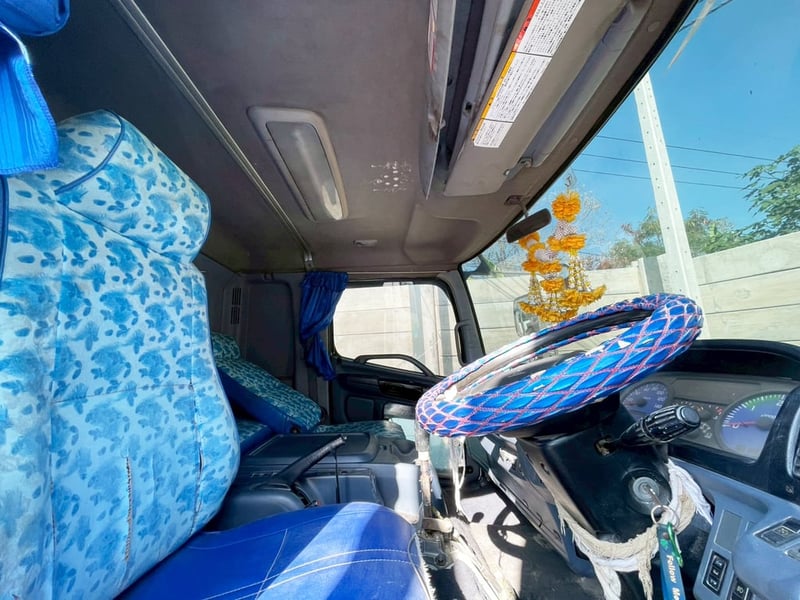 6 ล้อ ดั้ม HINO FD1J 210 แรง ปี 60 ยาว 4 x 2.2 m พร้อมใช้งาน