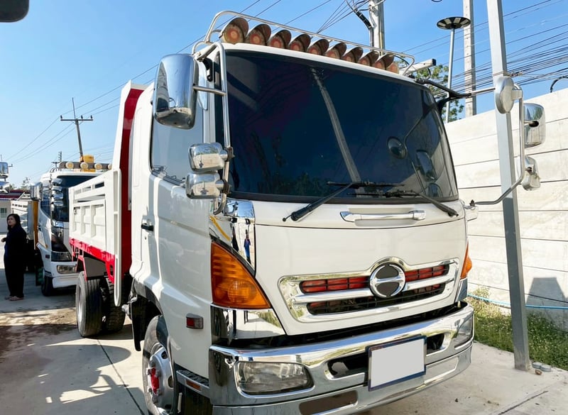 6 ล้อ ดั้ม HINO FD1J 210 แรง ปี 60 ยาว 4 x 2.2 m พร้อมใช้งาน