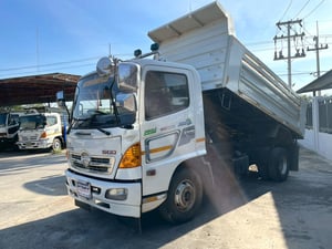 6 ล้อ ดั้มขาว  HINO FC9J 145 แรง ปี 53