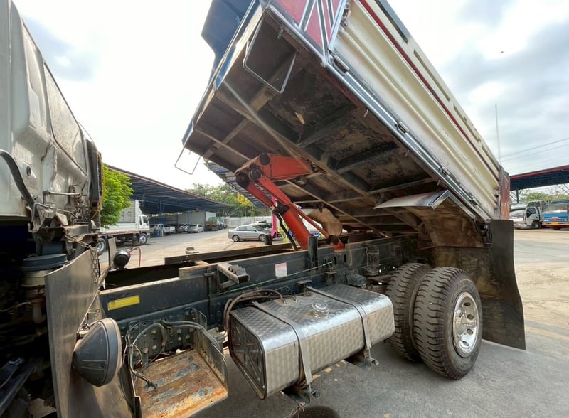 6 ล้อดั้ม HINO FG8J 240 แรง ปี 60