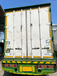 6 ล้อ ตู้บรรทุกเขียว 10 บาน  ISUZU FTR 195 แรง ปี 40