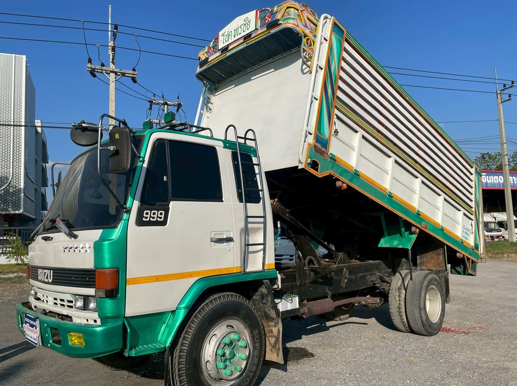 6 ล้อ ดั้ม เกษตร ISUZU 145 แรง ปี 33 6 ล้อ ดั้ม เกษตร ISUZU 145 แรง ปี 33