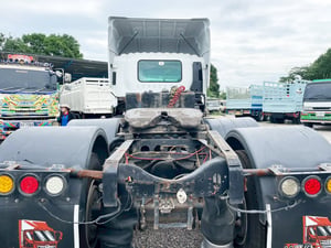 10 หัวลาก ขาวมากทรัพย์  ISUZU FTR 240 แรง ปี 55 ทำสีใหม่รอบคัน