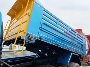 6 ล้อดั้ม ฟ้านำทรัพย์ ISUZU FTR34 240 แรง ปี 56 6 ล้อดั้ม ฟ้านำทรัพย์ ISUZU FTR34 240 แรง ปี 56